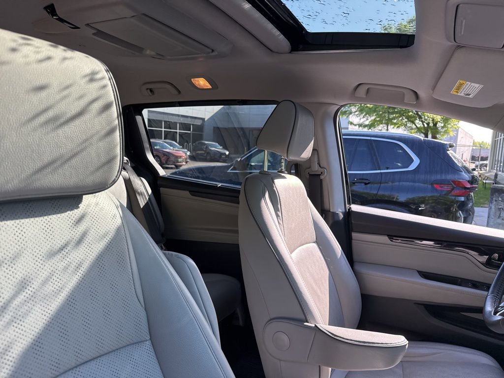 Used 2022 Honda Odyssey Elite image 9