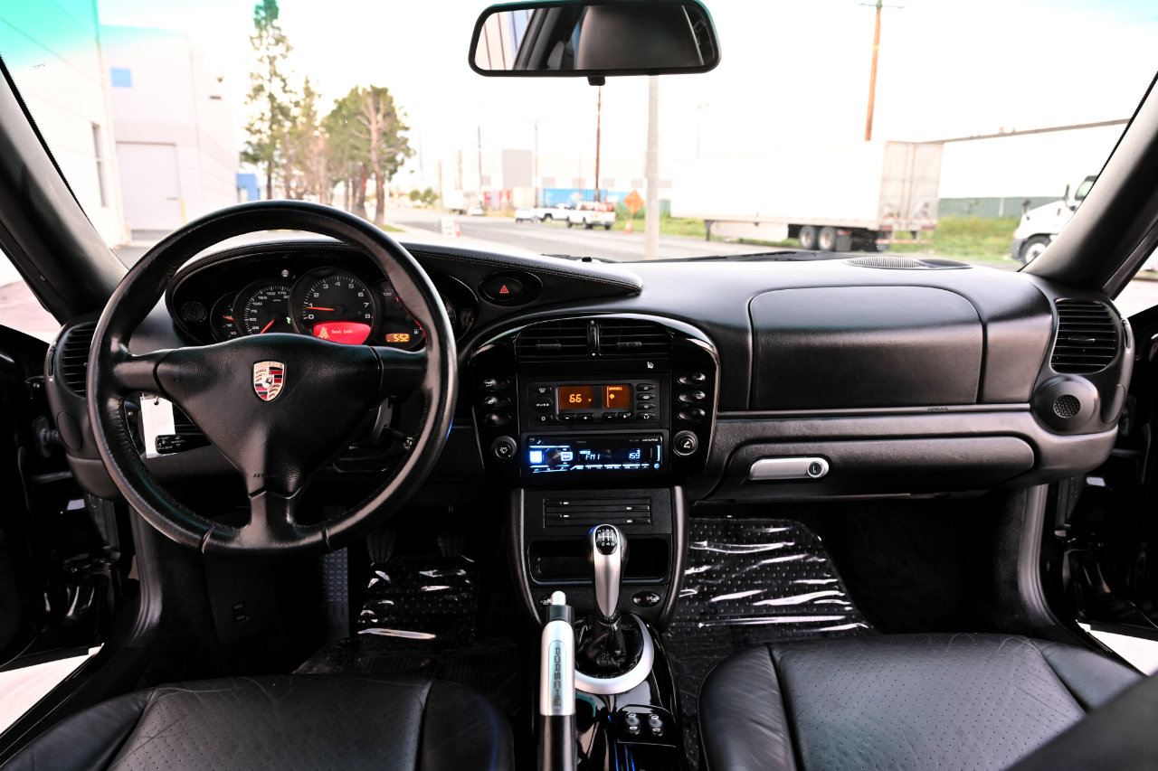 Used 2004 Porsche 911 Carrera 4S image 17