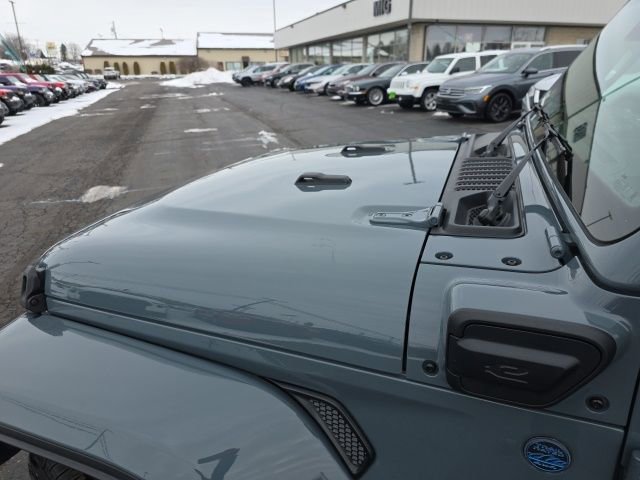 Used 2025 Jeep Wrangler Unlimited Sahara w/ Safety Group image 54