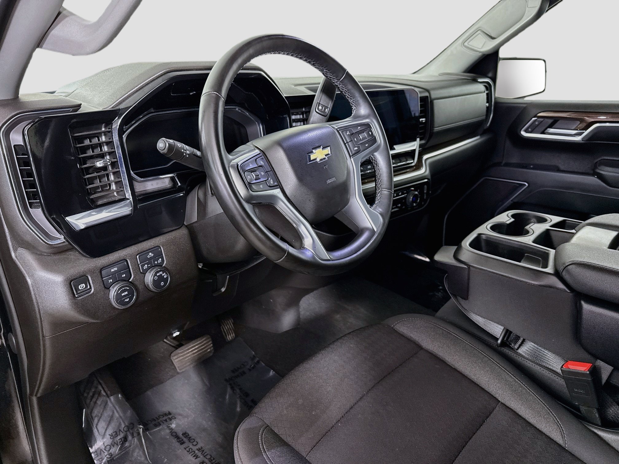 Used 2024 Chevrolet Silverado 1500 LT AWD/4WD image 23