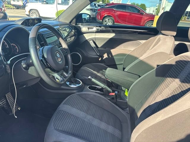 Used 2015 Volkswagen Beetle R-Line FWD image 3
