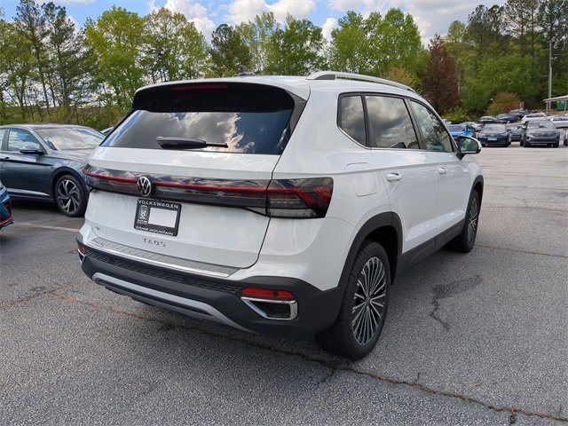 New 2025 Volkswagen Taos SE image 4