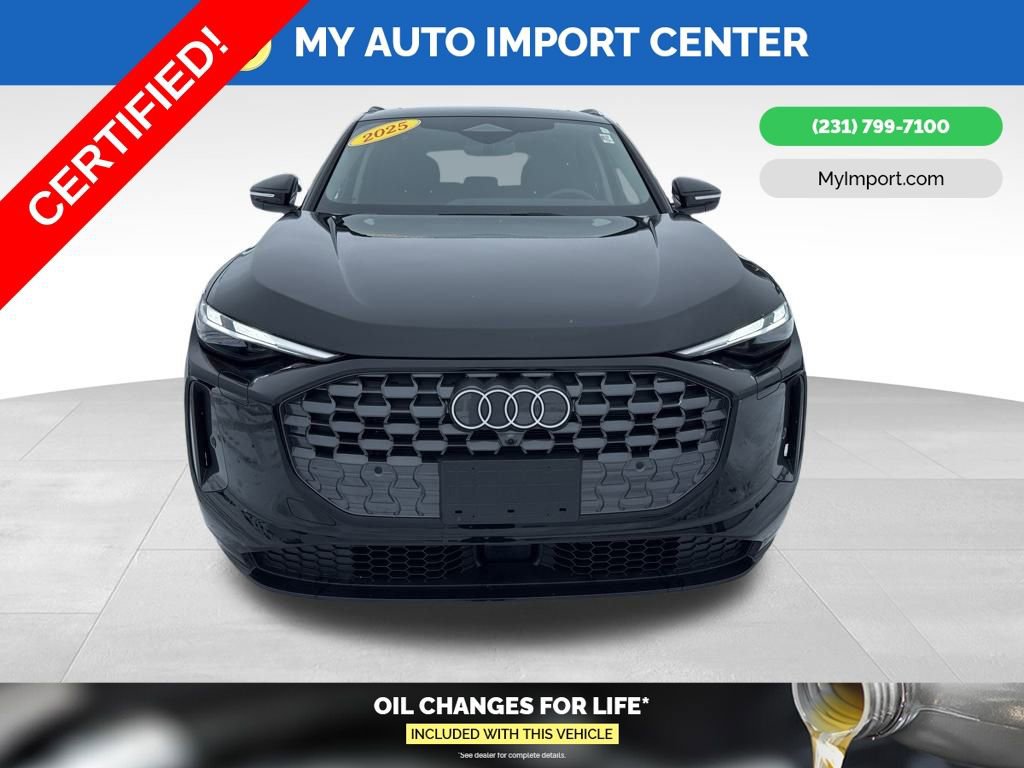 Used 2025 Audi Q5 Premium w/ Convenience Package image 2