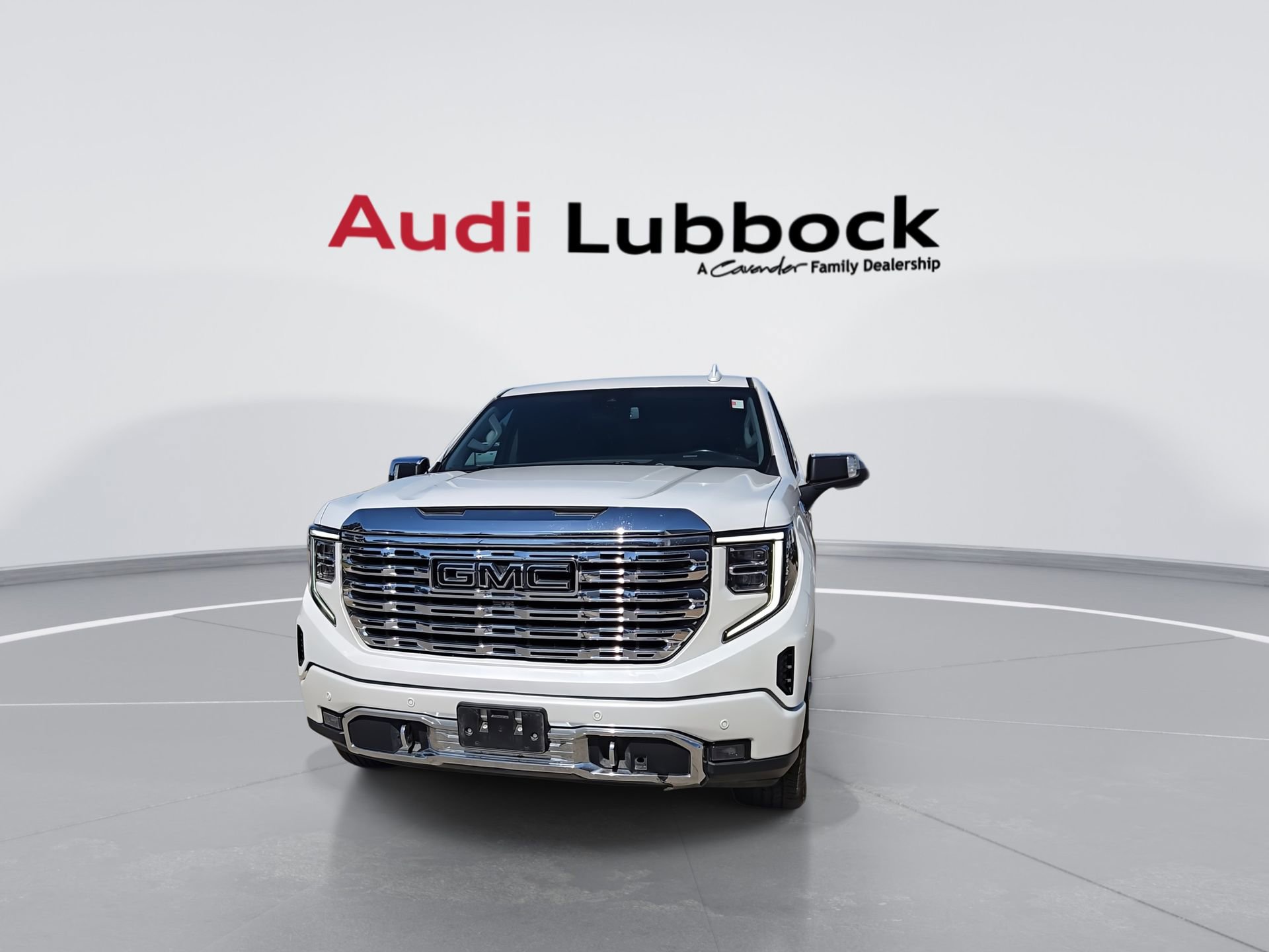 Used 2022 GMC Sierra 1500 Denali AWD/4WD image 3
