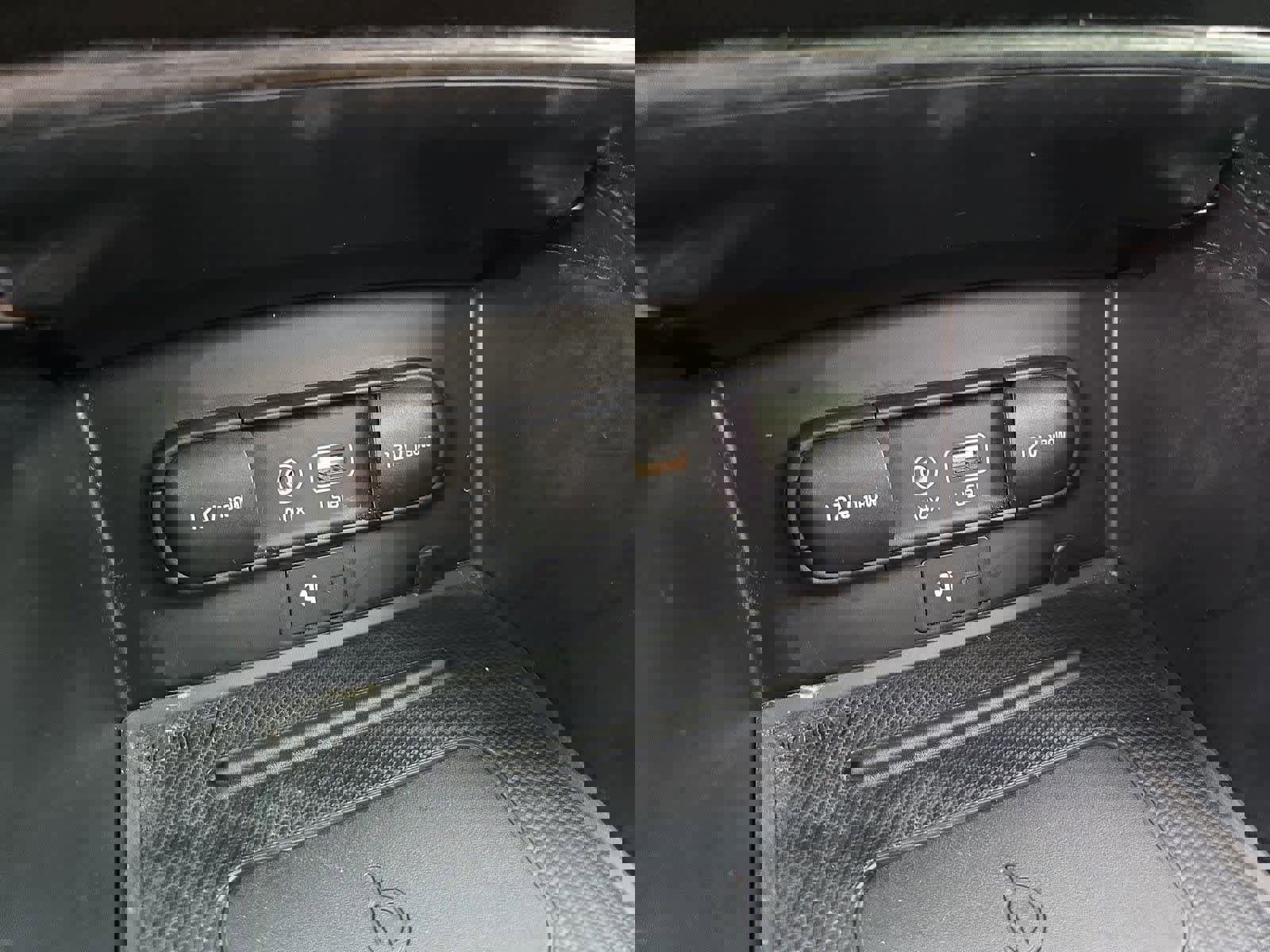 Used 2019 Kia Sorento SX image 33