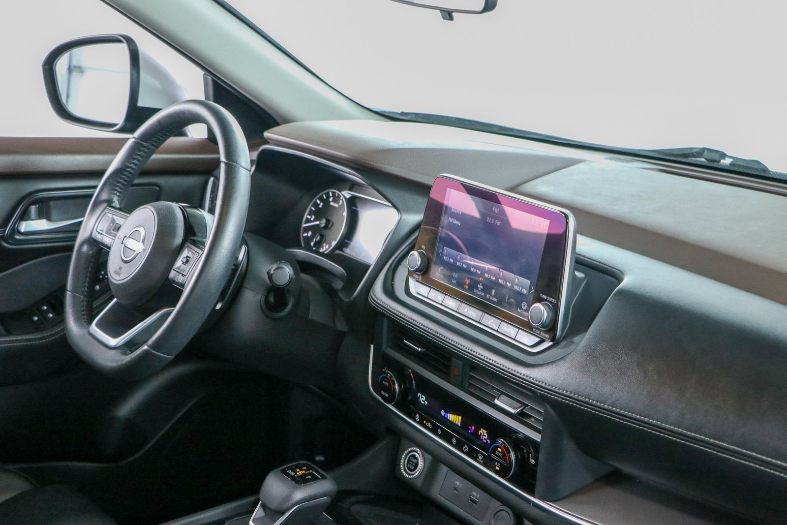 Used 2023 Nissan Rogue SV w/ SV Premium B Package AWD/4WD image 26