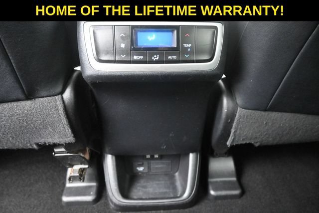 Used 2017 Toyota Highlander SE AWD/4WD image 28