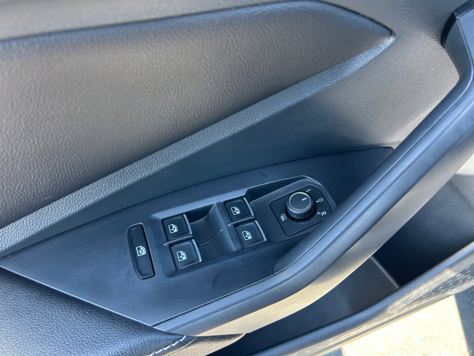 Certified 2023 Volkswagen Jetta Sport image 13