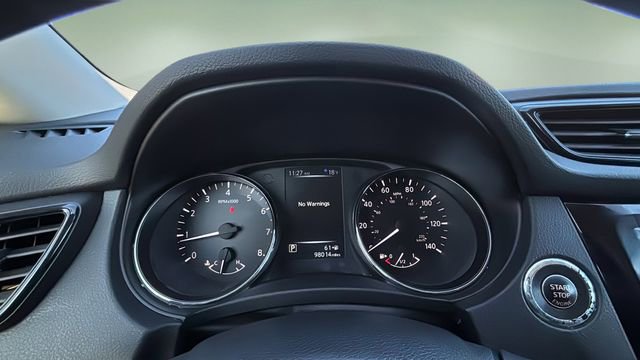 Used 2017 Nissan Rogue SV w/ Sun & Sound Touring Package image 15