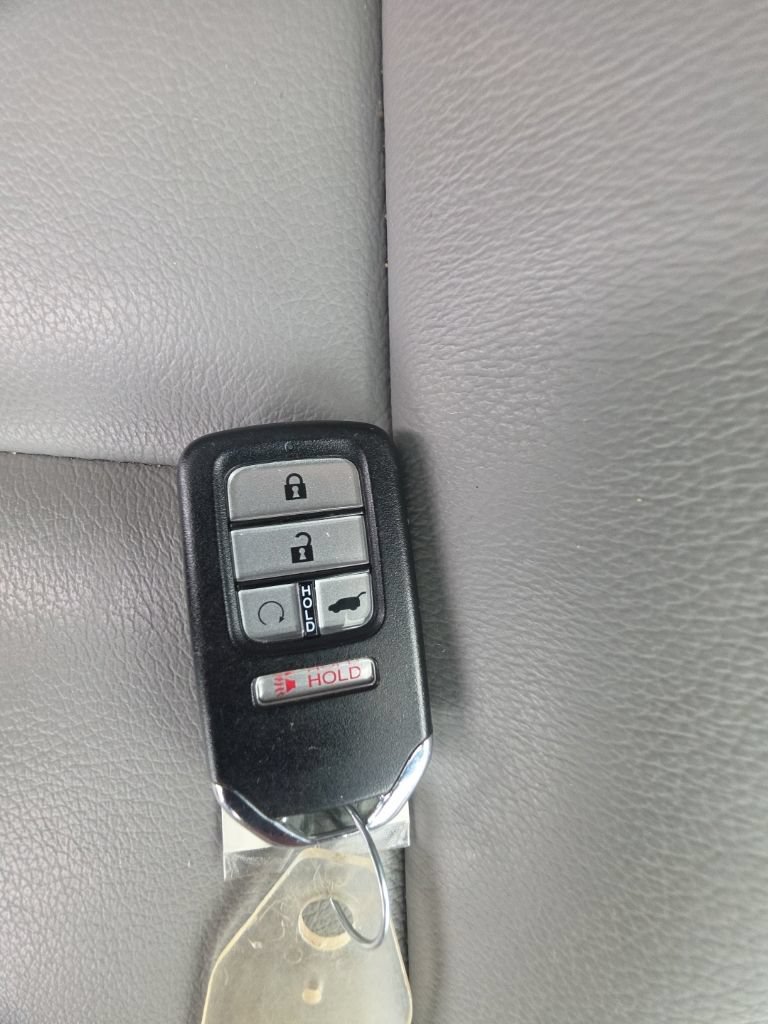 Certified 2019 Honda Pilot Touring image 34