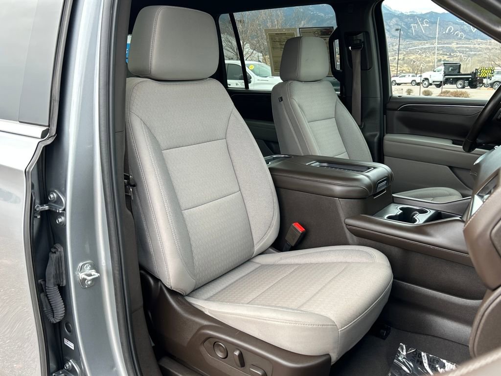 Used 2024 Chevrolet Suburban LS image 20