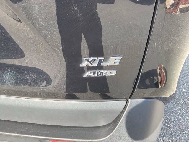 Used 2025 Toyota RAV4 XLE AWD/4WD image 8
