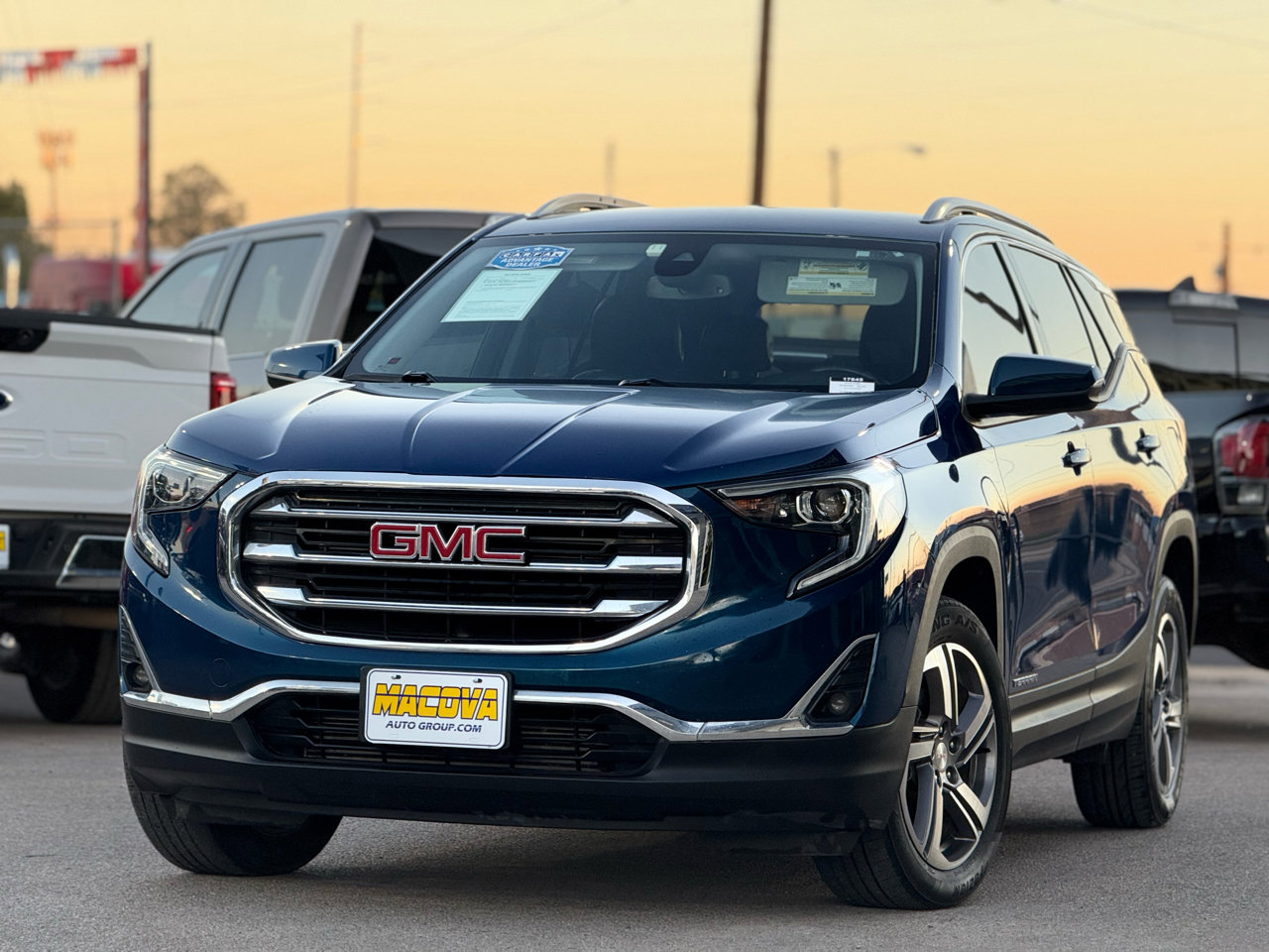 Used 2020 GMC Terrain SLT image 3