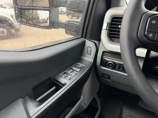 New 2026 Ford F550 4x4 Supercab Super Duty image 28