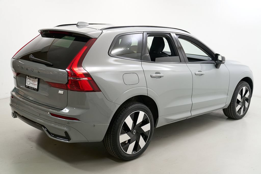 Certified 2024 Volvo XC60 T8 Plus AWD/4WD image 9