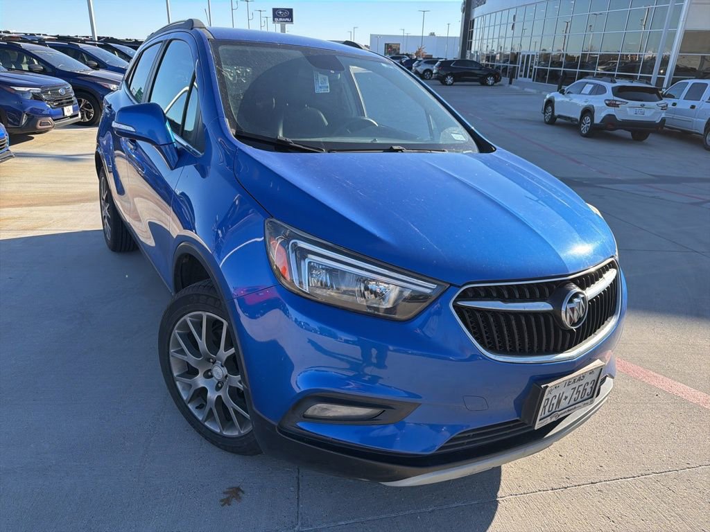 Used 2018 Buick Encore Sport Touring image 2
