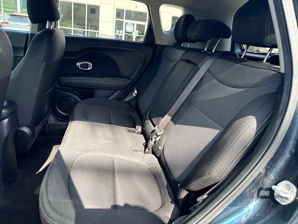 Used 2018 Kia Soul + FWD image 11