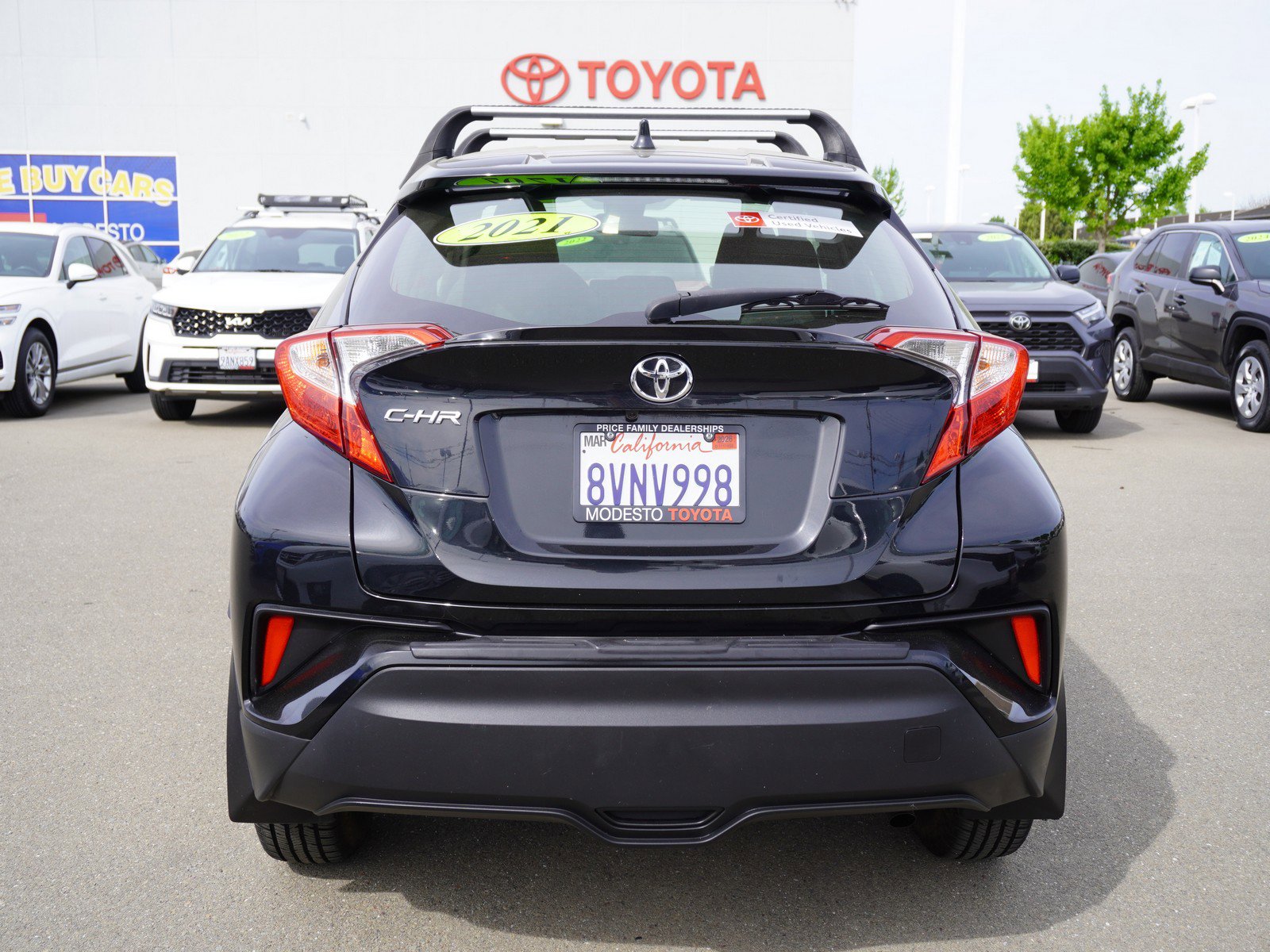 Used 2021 Toyota C-HR LE image 9