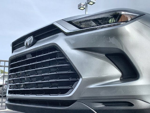 Used 2026 Toyota Grand Highlander XLE FWD image 45
