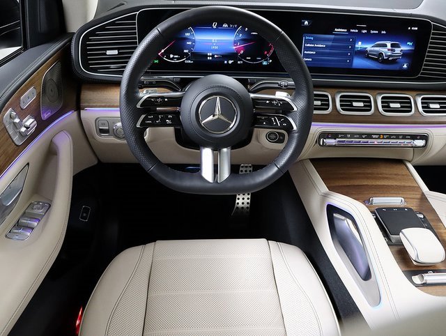 Certified 2025 Mercedes-Benz GLS 580 4MATIC image 16