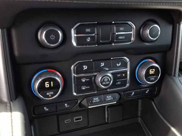 Used 2023 Chevrolet Tahoe LT w/ Luxury Package AWD/4WD image 11
