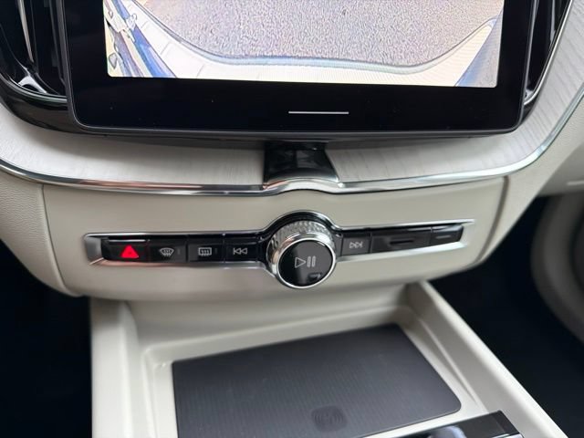 New 2027 Volvo XC60 B5 Ultra AWD/4WD image 19