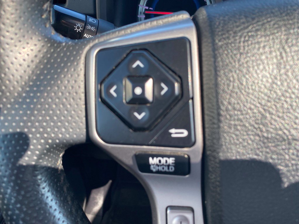 Used 2017 Toyota 4Runner Limited AWD/4WD image 19