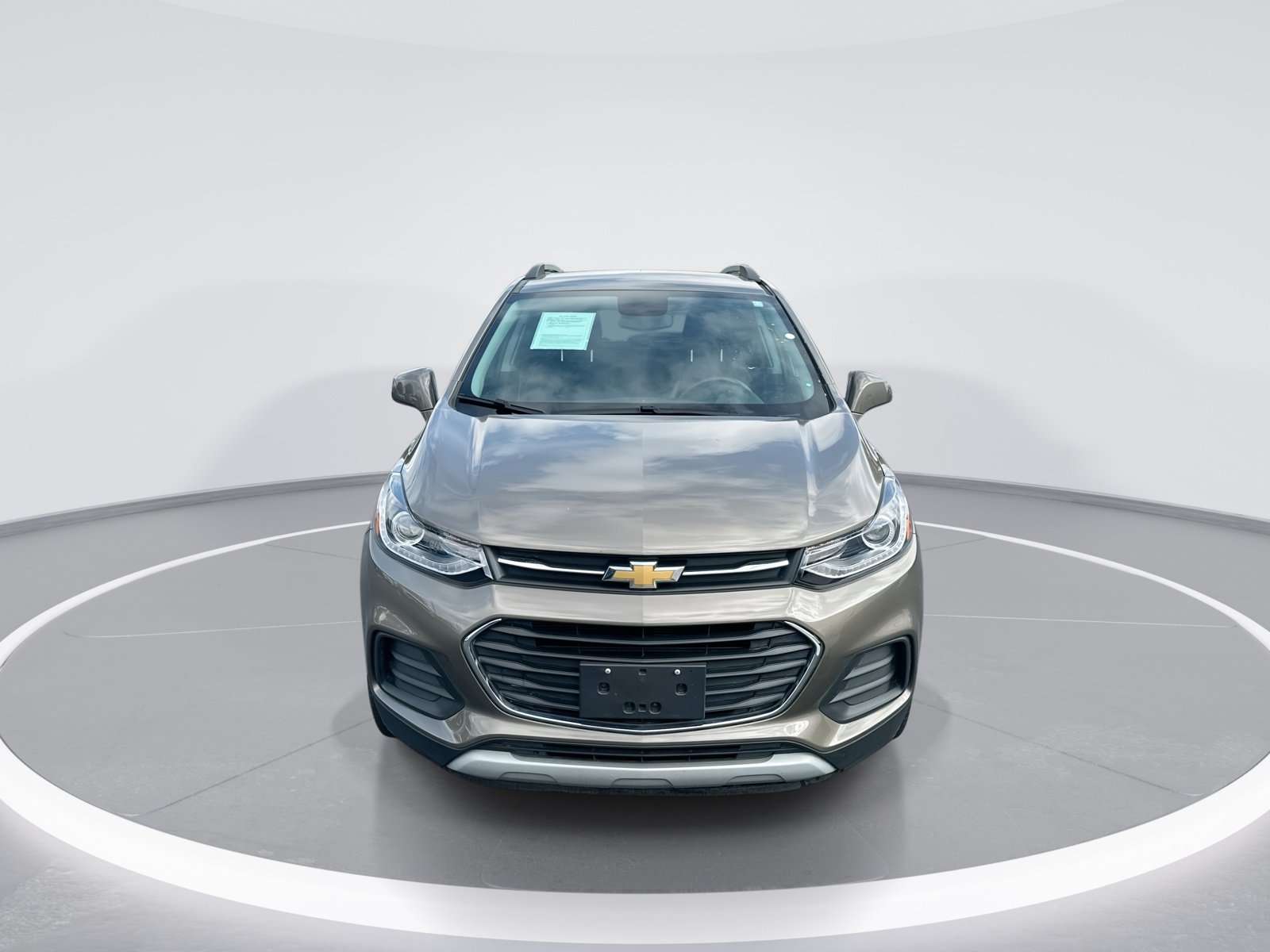 Used 2020 Chevrolet Trax LT w/ LT Convenience Package FWD image 3