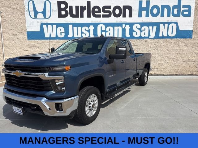 Used 2025 Chevrolet Silverado 2500 LT w/ Convenience Package AWD/4WD image 1