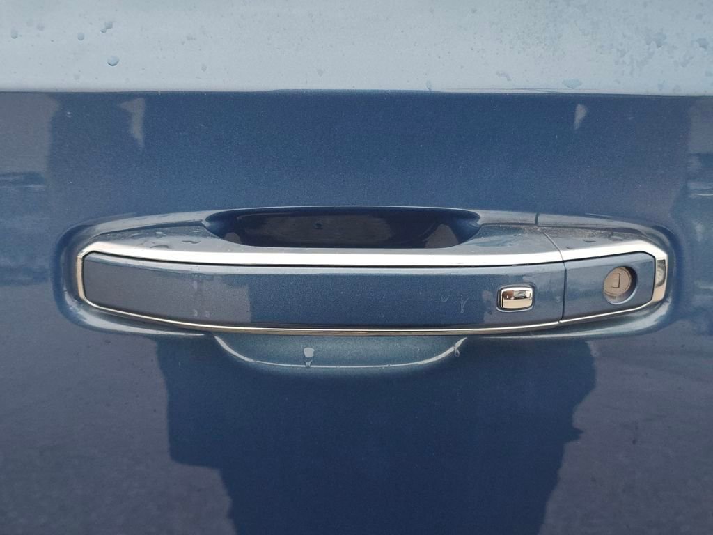 Used 2025 Chevrolet Tahoe Premier image 10