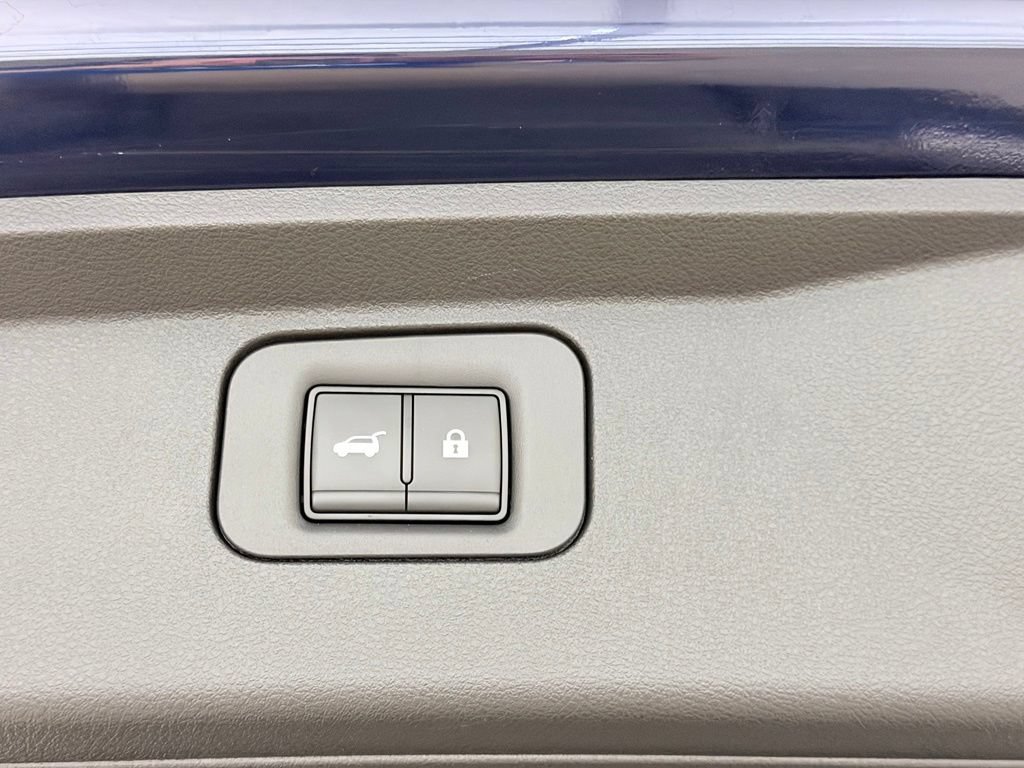 Used 2025 Nissan Armada Platinum w/ Convenience Package AWD/4WD image 36