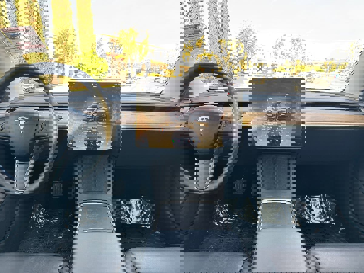 Used 2023 Tesla Model 3 Standard Range image 15