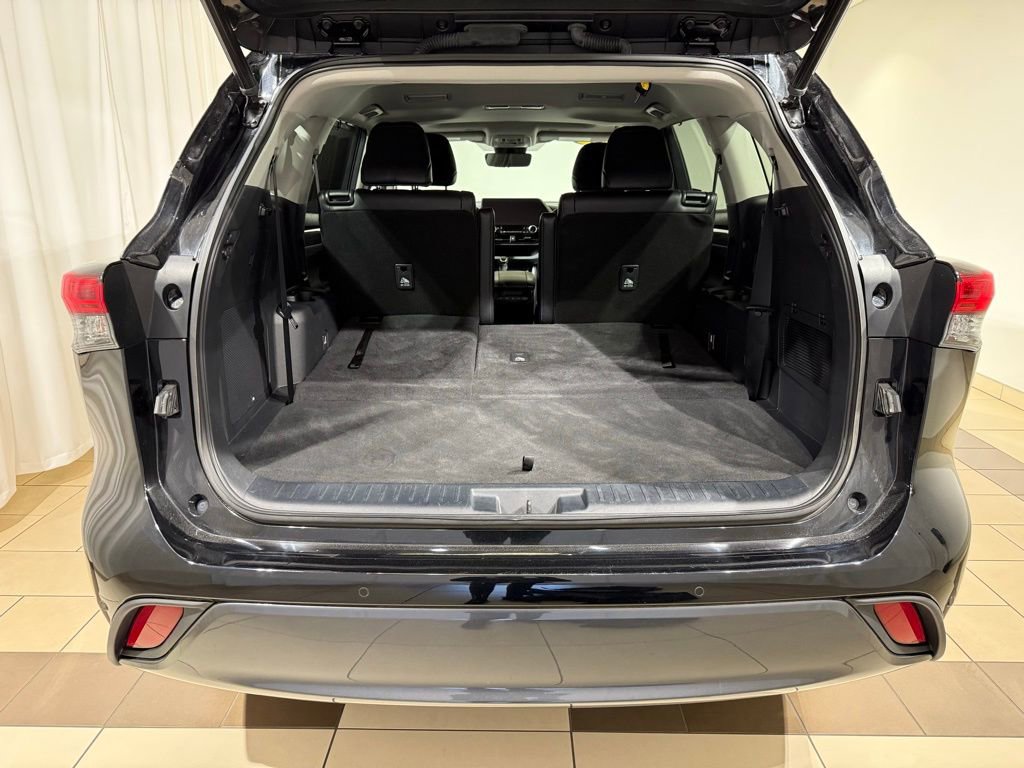 Used 2023 Toyota Highlander Limited AWD/4WD image 12