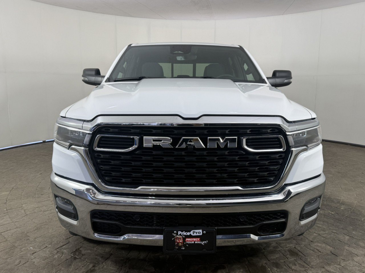 Used 2025 RAM 1500 Big Horn AWD/4WD image 2