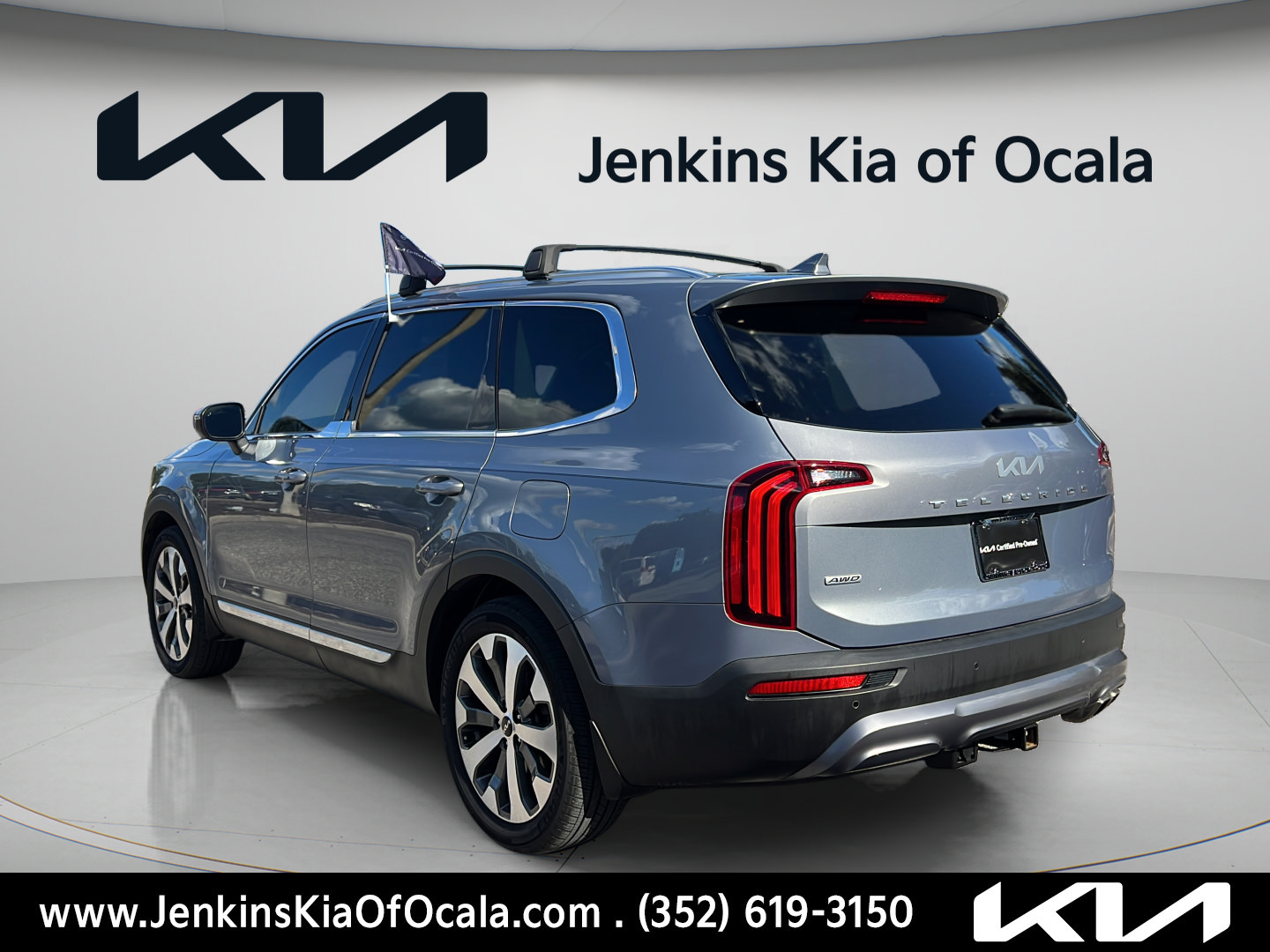 Certified 2022 Kia Telluride EX w/ EX Premium Package AWD/4WD image 5
