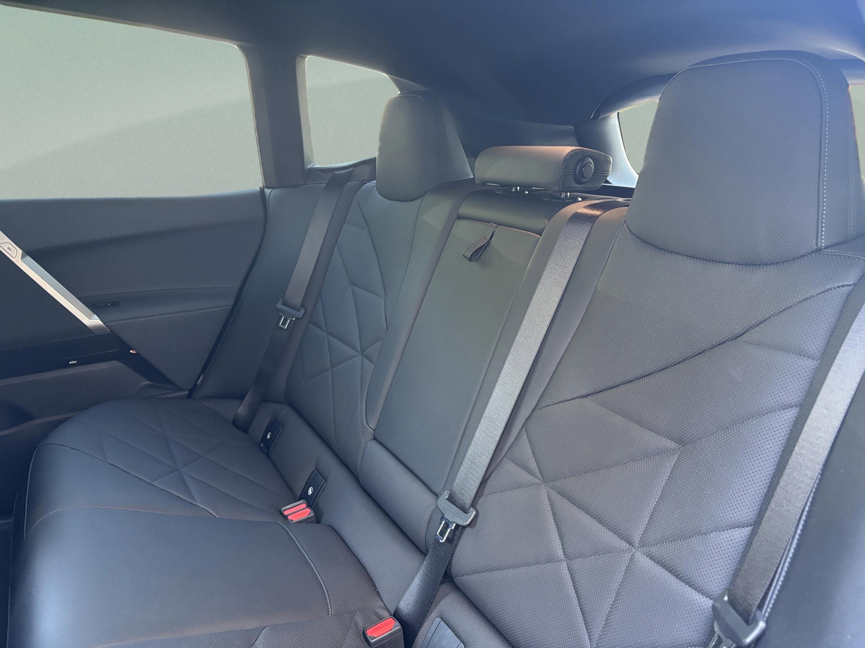 Used 2024 BMW iX xDrive50 AWD/4WD image 28