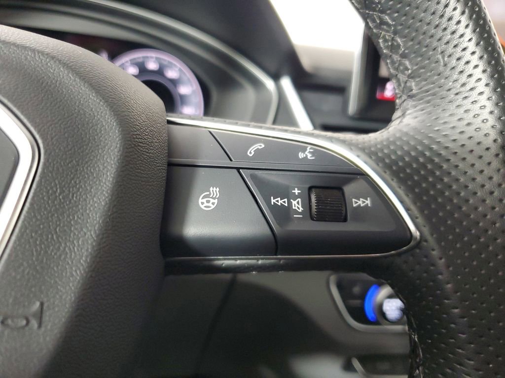 Used 2024 Audi Q5 e Premium Plus w/ Premium Plus Package image 25