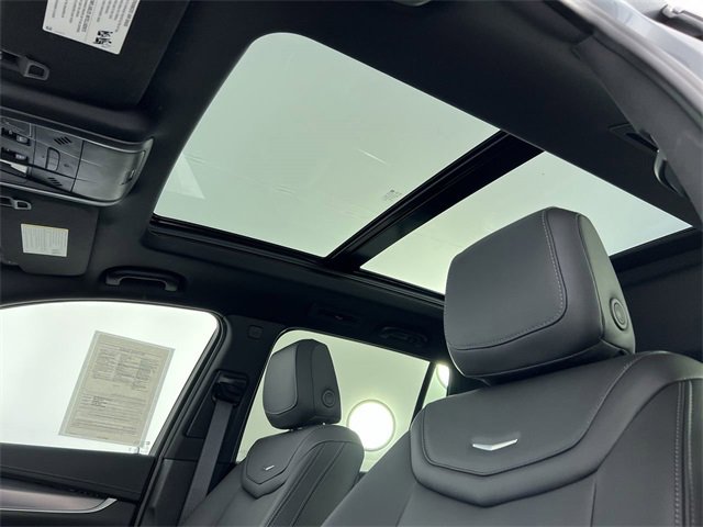 Used 2025 Cadillac XT6 Luxury image 19