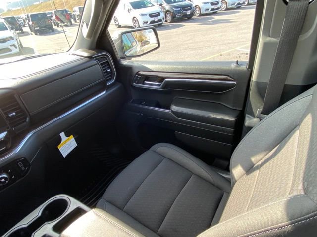 Used 2024 GMC Sierra 1500 SLE w/ Preferred Package image 28