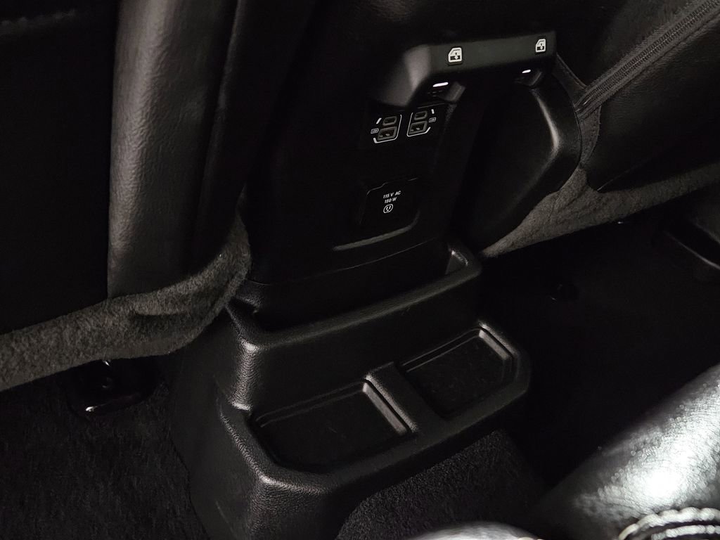 Used 2023 Jeep Wrangler Unlimited Sahara image 28
