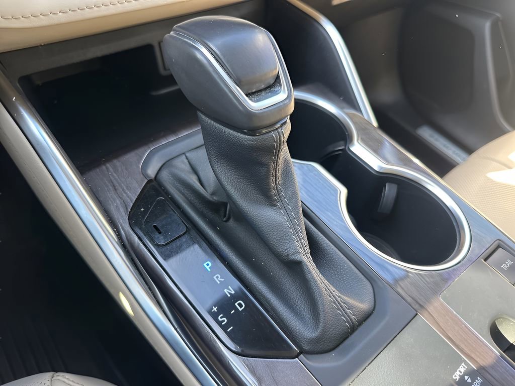 Used 2023 Toyota Highlander Limited image 20