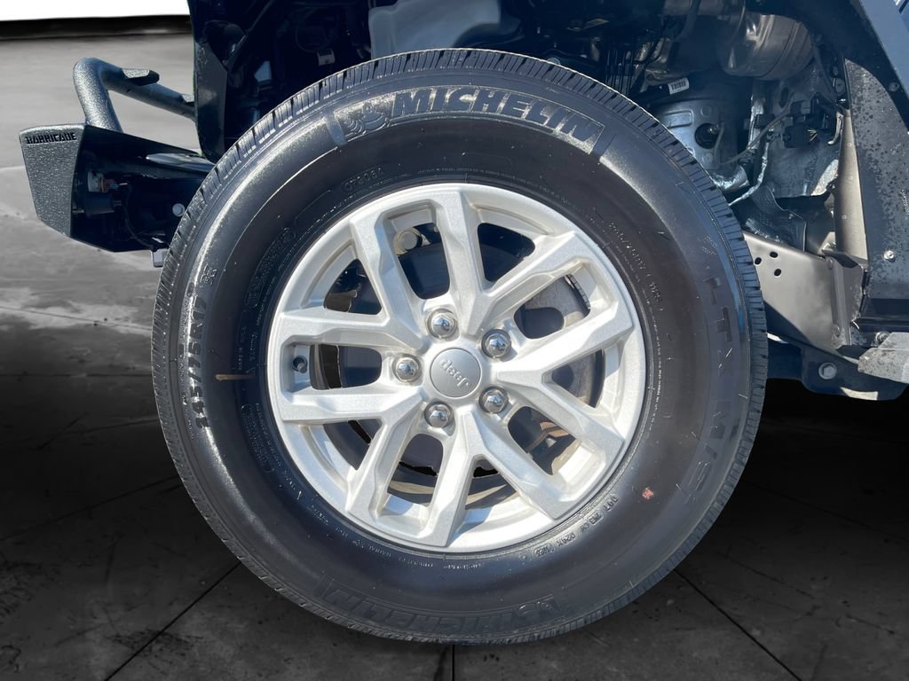 Used 2023 Jeep Wrangler Unlimited Sport AWD/4WD image 14