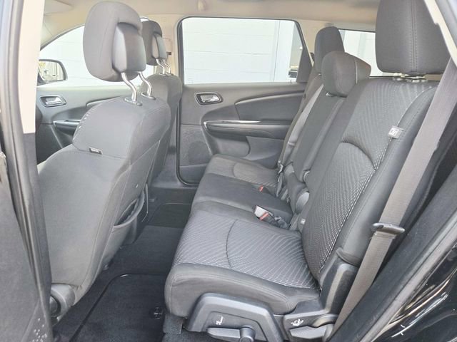 Used 2014 Dodge Journey SXT w/ Flexible Seating Group image 9