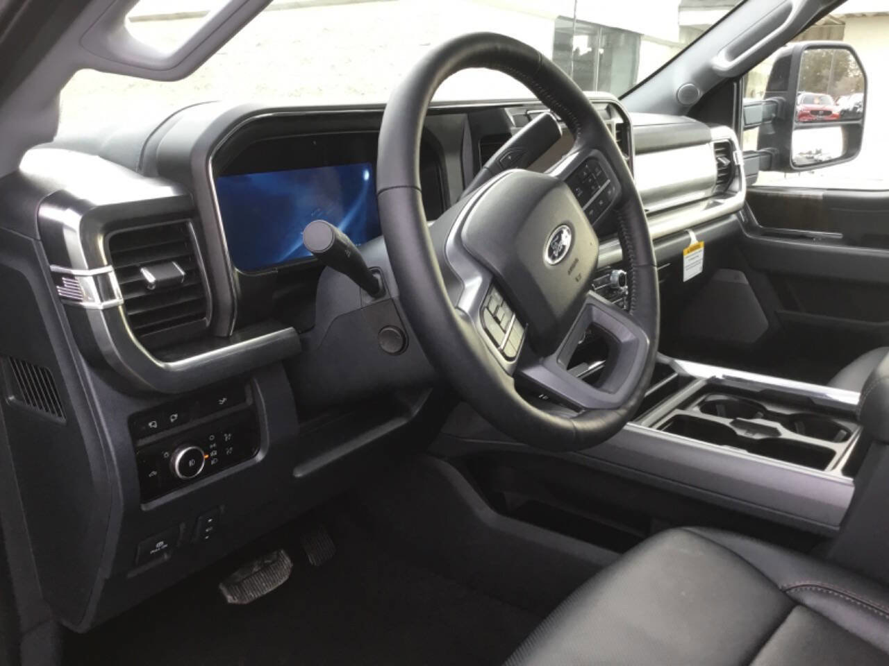 Used 2024 Ford F250 Lariat w/ Lariat Ultimate Package image 5