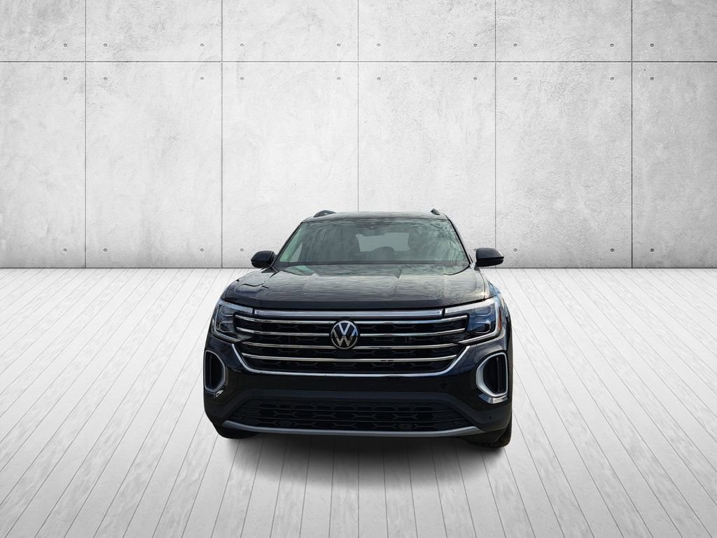 Used 2025 Volkswagen Atlas SE image 2