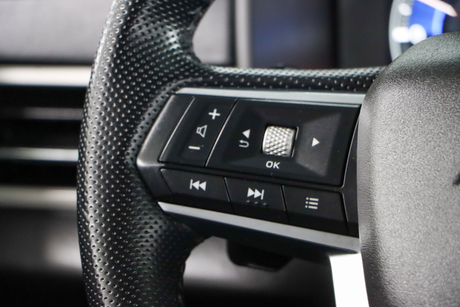 Used 2023 Mitsubishi Outlander SEL image 13