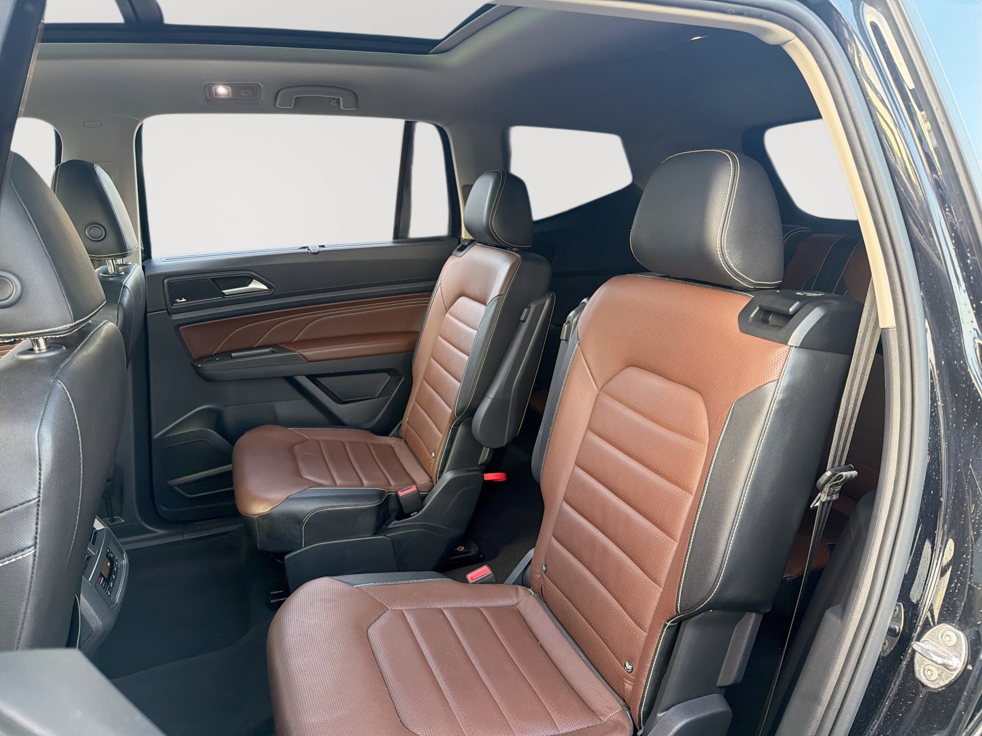 Used 2023 Volkswagen Atlas SEL Premium AWD/4WD image 26