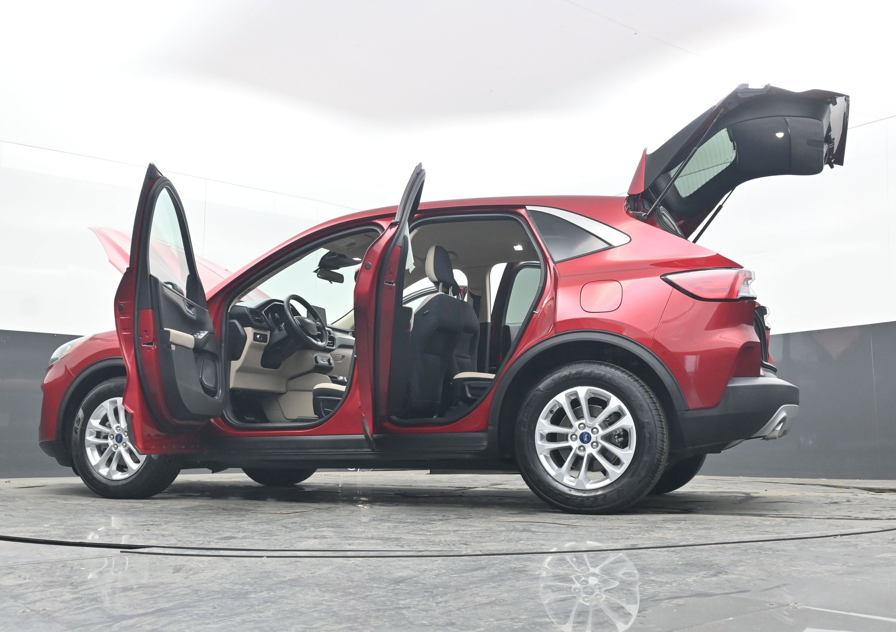 Used 2020 Ford Escape SE image 42