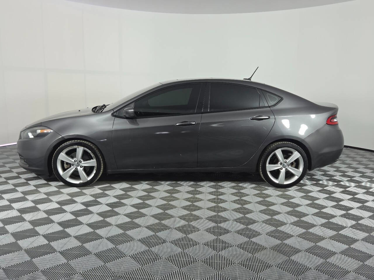 Used 2015 Dodge Dart GT w/ Sun/Sound Group FWD image 4
