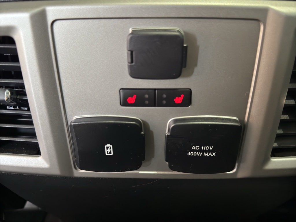 Used 2019 Ford F150 Lariat w/ Equipment Group 502A Luxury AWD/4WD image 13